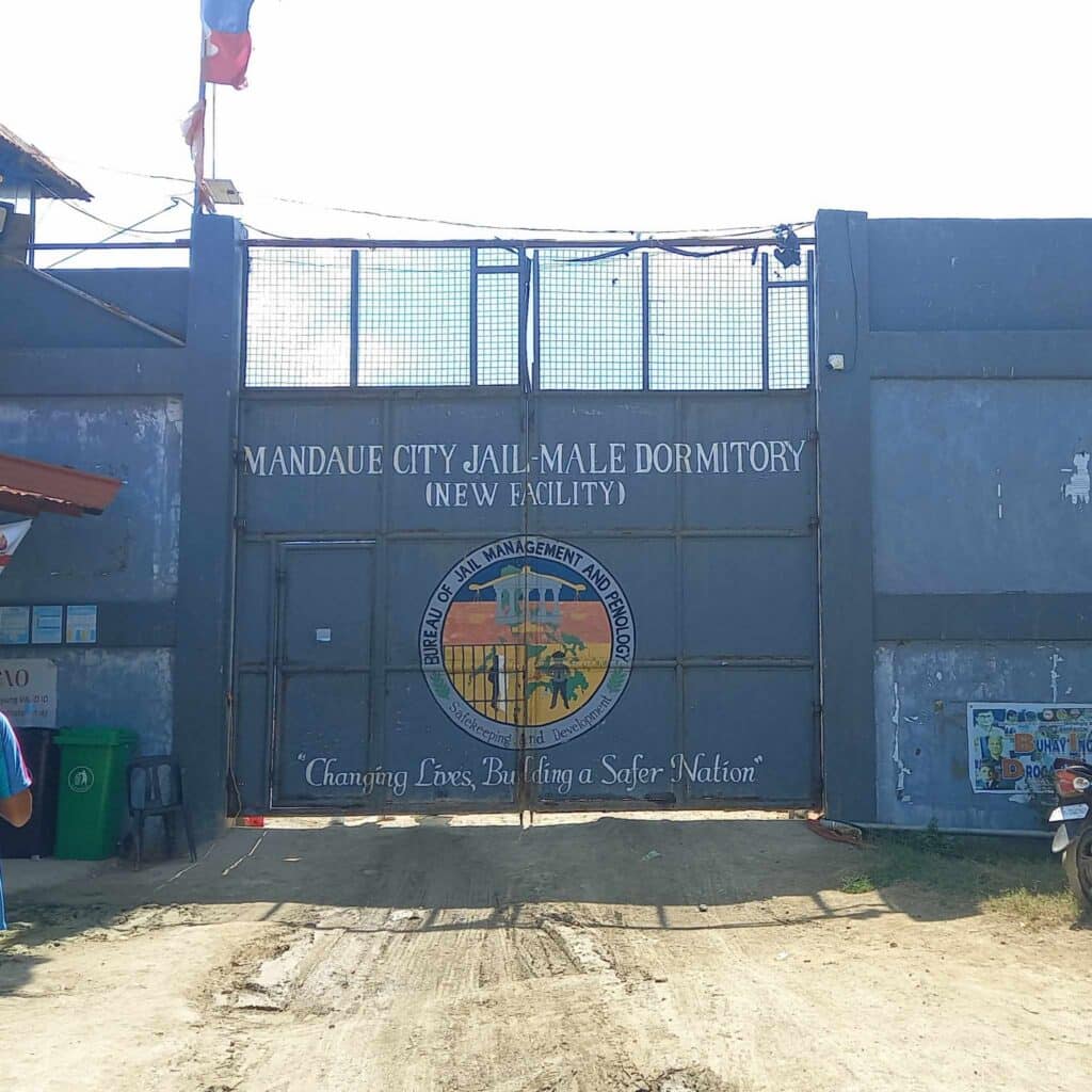 Mandaue City Jail Warden says there will be no changes in the visiting hours of inmates, but the inspections of the visitors this time will be tighter. | Mary Rose Sagarino