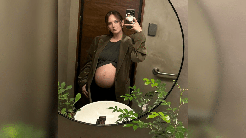 Ellen Adarna baby bump