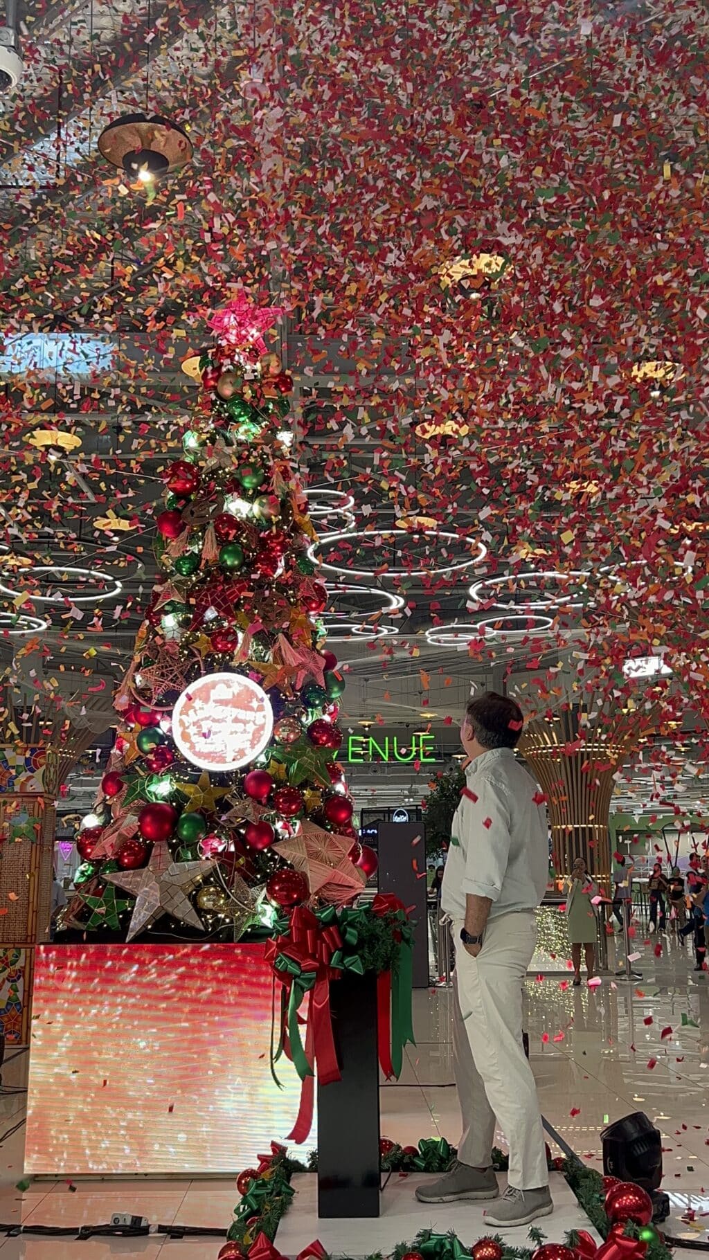 The Metro Stores celebrates the season of giving with “Wish Upon a Car”