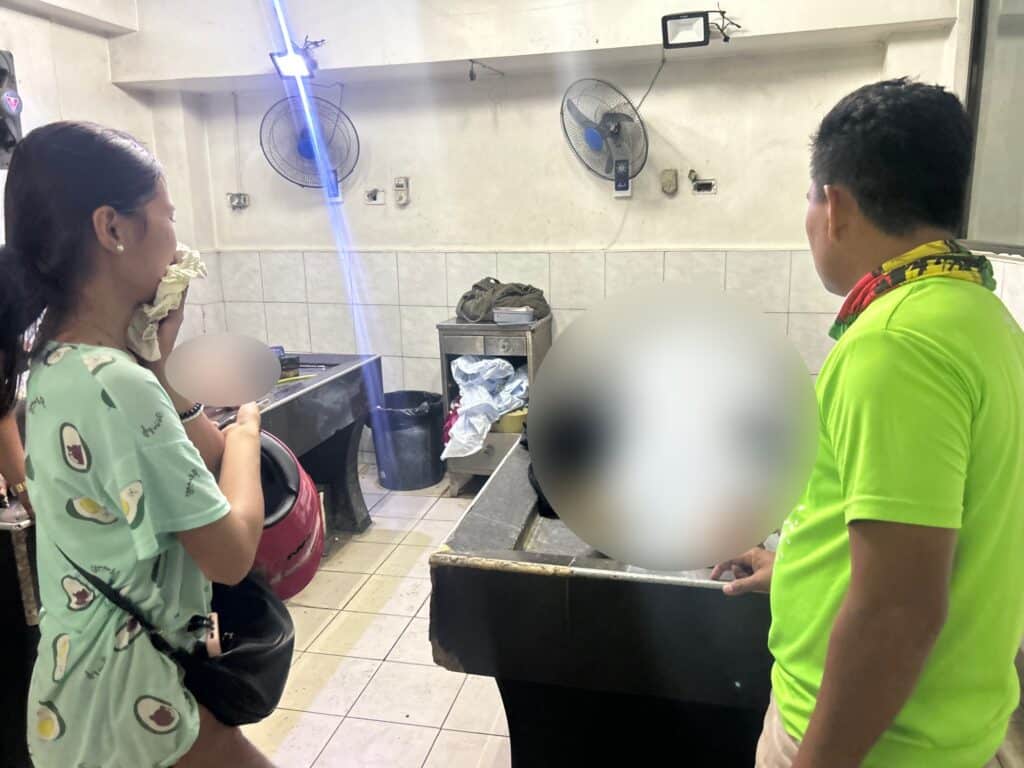 Woman found dead in SRP seawall identified. In photo is the cousin of Neca Denise Lagria, 22, wept as she positively identified her relative as the woman in the morgue.