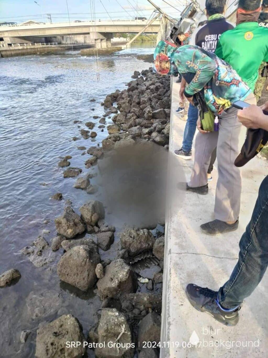 Cebu City: Body of unidentified woman found near SRP seawall. The body of a dead woman is found near the seawall at the South Road Properties at past 6 a.m. on Tuesday, November 19. The dead woman was believed to have been washed to the area from the sea, and she was found lying on top of the rocks at the edge of the seawall. | Paul Lauro