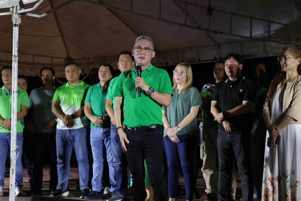 Dismissed Mayor Jonas Cortes addresses his supporters, who attended the indignation rally at the CICC on December 23. | Mary Rose Sagarino