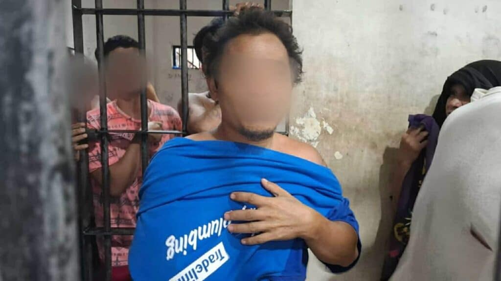 Drunk man throws tantrum, stabs dog and chicken in Cebu City