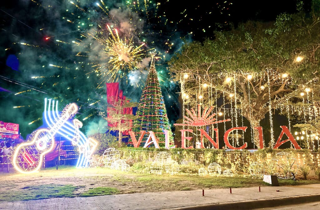 Vista Land kicks off Christmas celebrations in Cebu with Valencia lighting ceremony