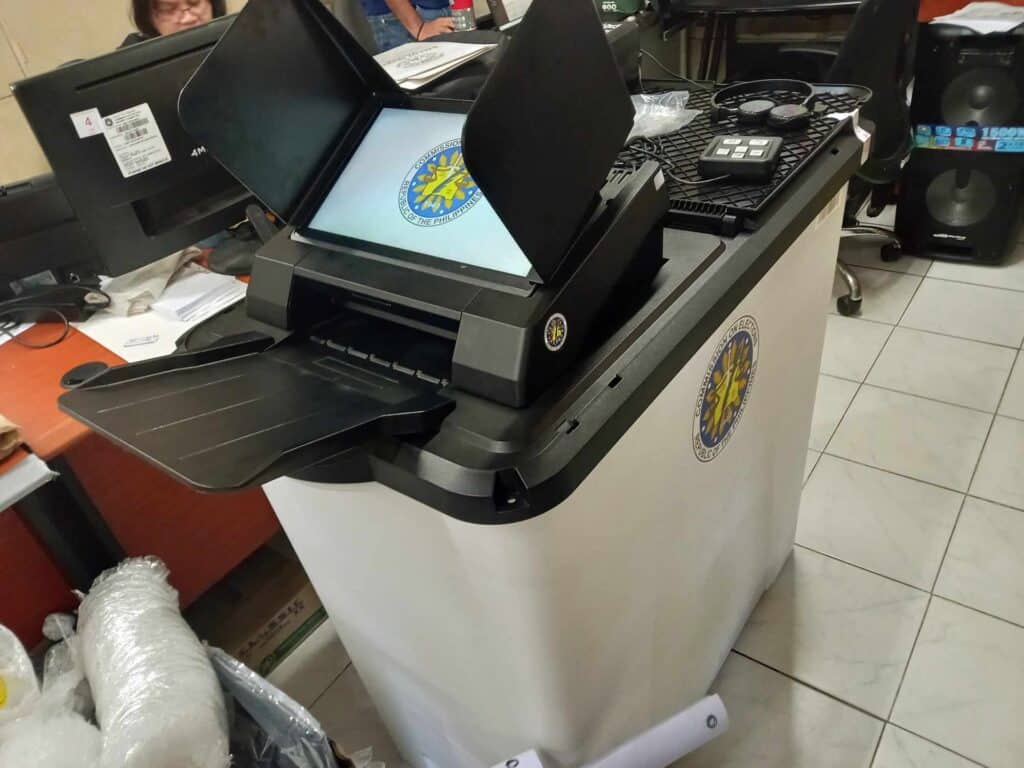 Comelec-Mandaue: ACM road show starts December 4. In photo is the Automated Counting Machine of Comelec-Mandaue.| Mary Rose Sagarino