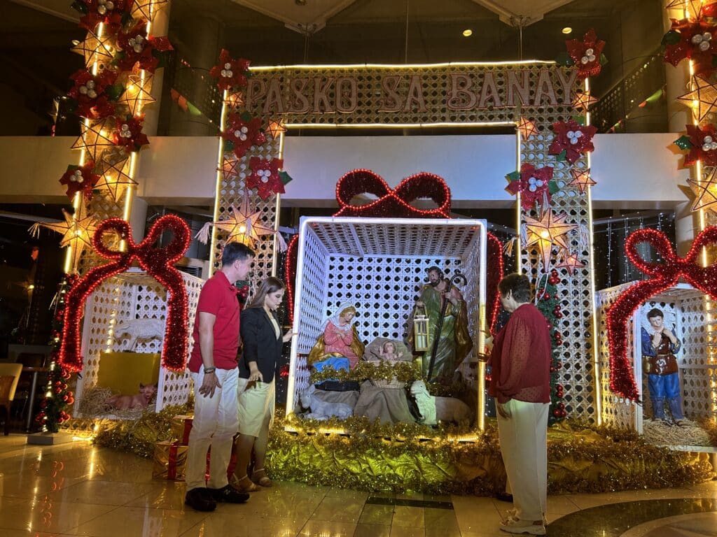 Gift of Christmas: Cebu Parklane International Hotel kicks off the Season of Giving with Belen Lighting Ceremony