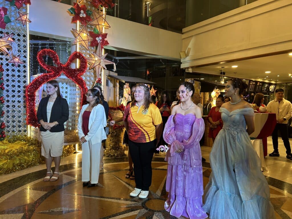 Gift of Christmas: Cebu Parklane International Hotel kicks off the Season of Giving with Belen Lighting Ceremony