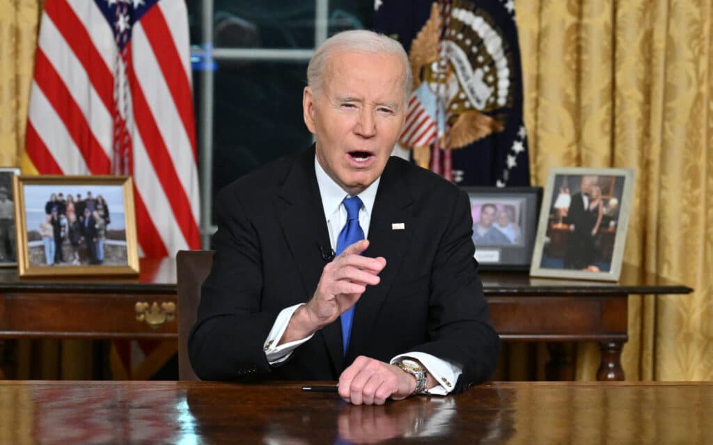 Biden, dark farewell speech, warns of dangerous ‘Trump oligarchy’. US President Joe Biden delivers his farewell address to the nation from the Oval Office of the White House in Washington, DC, on January 15, 2025. (Photo by Mandel NGAN / POOL / AFP)