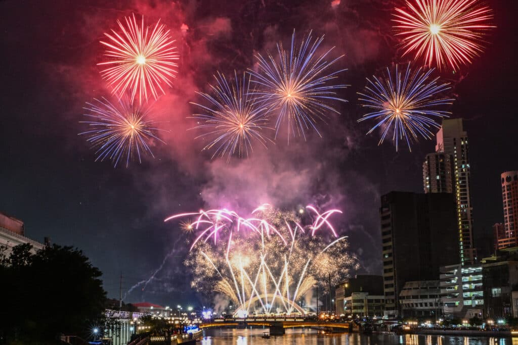 Chinese New Year: Hundreds of millions in Asia mark Year of the Snake. IN PHOTO are Fireworks lighting up the sky during celebrations on the eve of the Lunar New Year of the Wooden Snake in Manila on January 29, 2025. (Photo by JAM STA ROSA / AFP)