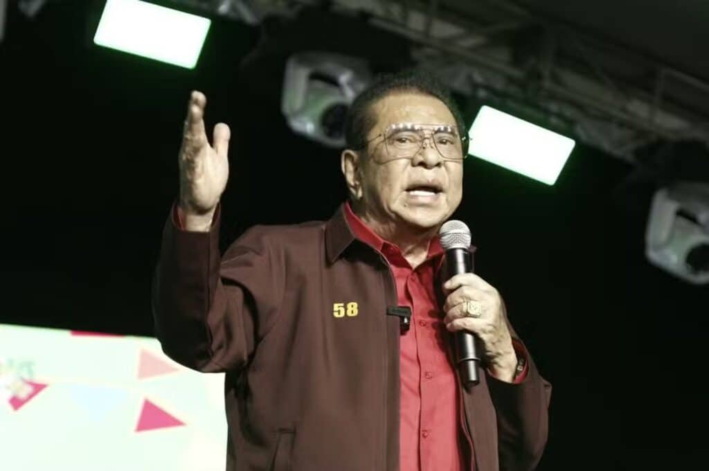 Chavit Singson niatras sa pagdakan pagkasenador kay ... PHOTO: Facebook/Luis Chavit Singson