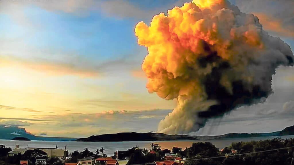 Taal Volcano: Minor eruption releases 4,400 tons of sulfur dioxide. FILE PHOTO: A minor eruption by Taal Volcano in Batangas early Tuesday, December 3, 2024, which shows plumes rising 2,800 meters above the volcano island in the middle of Taal Lake, is captured by the observation unit of Talisay town. PHOTO FROM THE TALISAY MUNICIPAL DISASTER RISK REDUCTION AND MANAGEMENT OFFICE FACEBOOK PHOTO