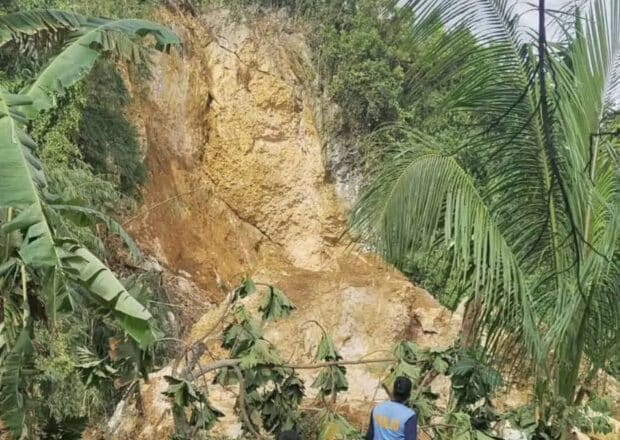 Landslide wrecks houses, hurts 6 in Naga Cebu